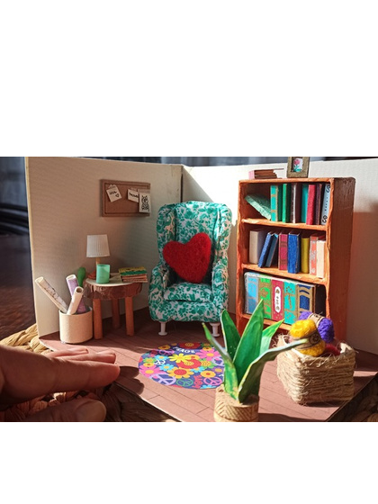 Mini Espacio Lector, cartón y reciclaje, 2023